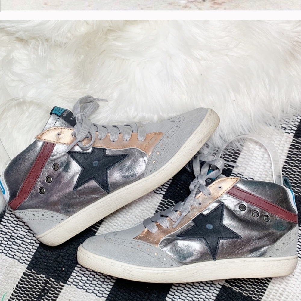 Steve Madden Free Bird Distressed Silver sneakers